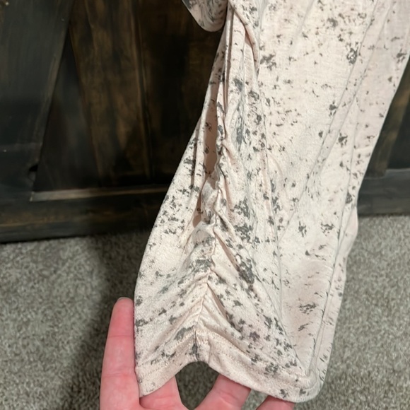 Beaded Top with cinched sides - Picture 4 of 5